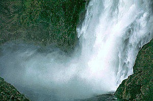 donnernde Wassermassen