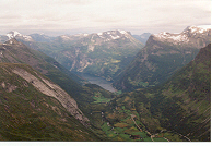 Blick vom Dalsnibba auf den Geirangerfjord